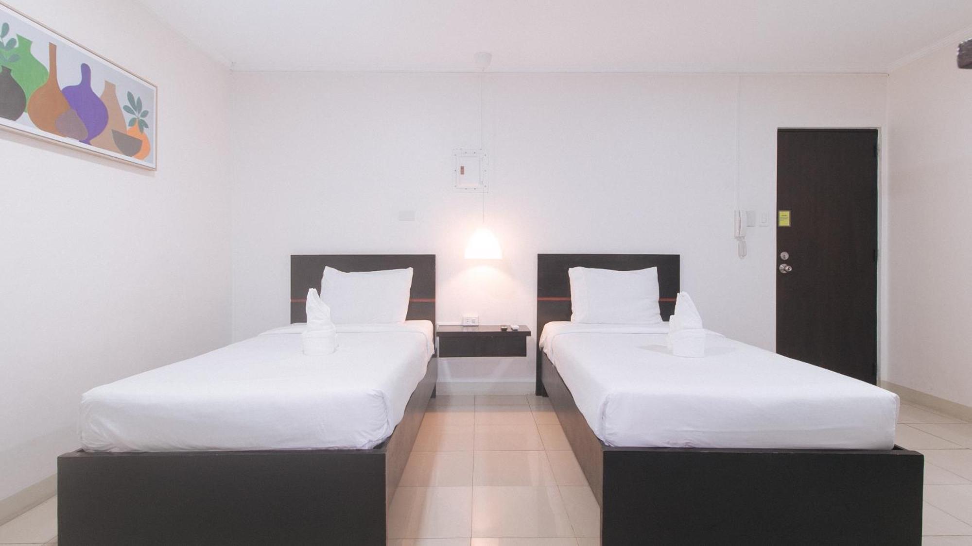 Urbanview At Evangelista Street Makati Makati City Exteriör bild