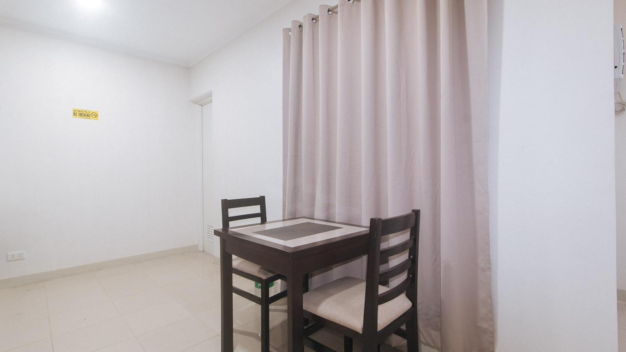Urbanview At Evangelista Street Makati Makati City Exteriör bild
