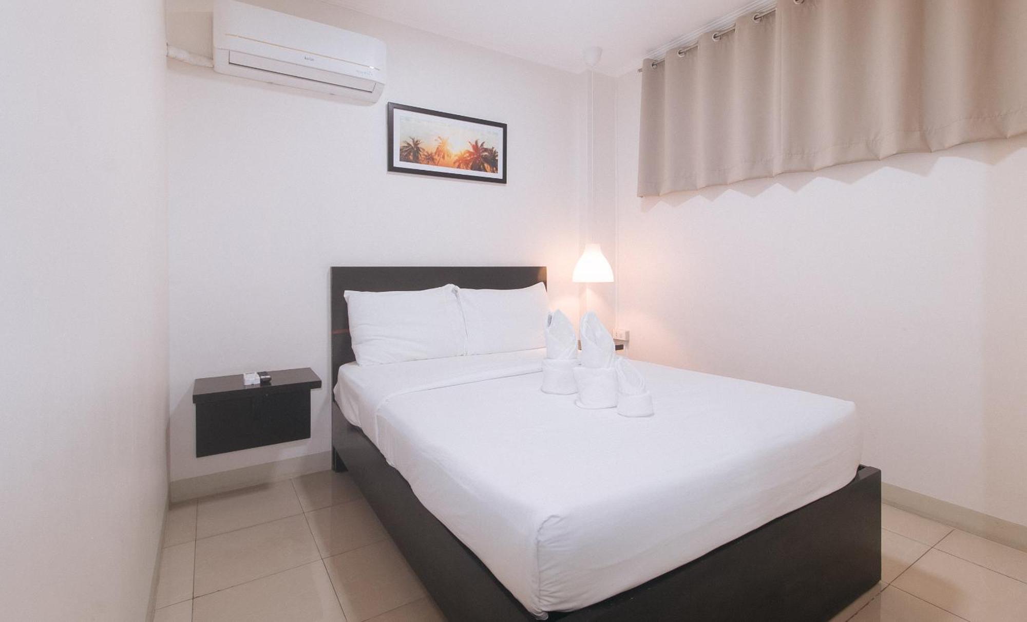 Urbanview At Evangelista Street Makati Makati City Exteriör bild